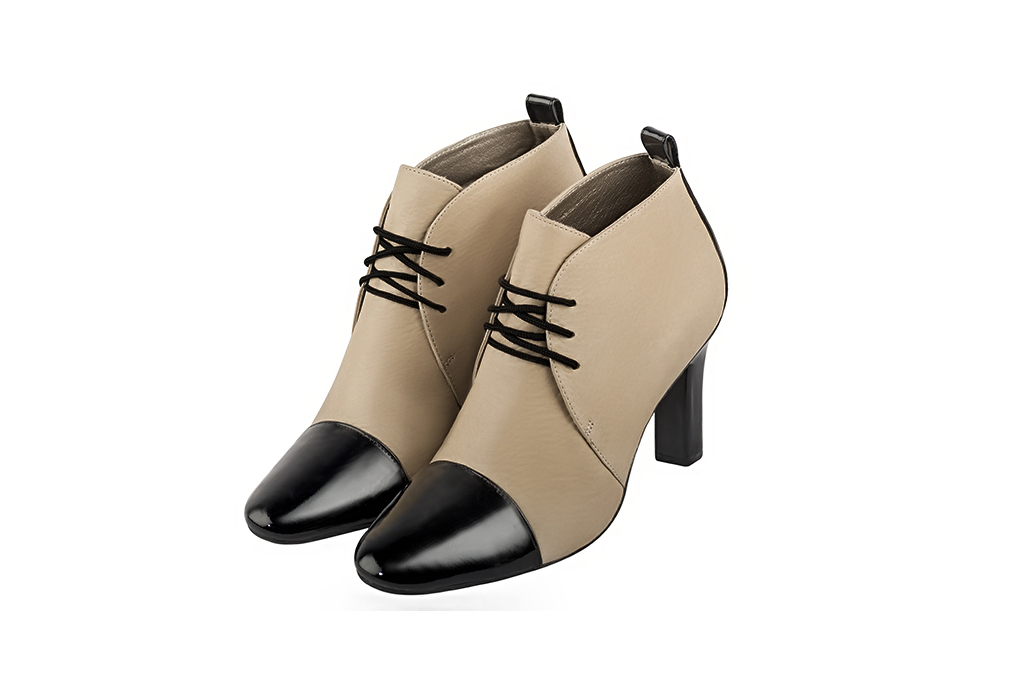 Boots habill es femme noir brillant et beige vanille Bottines